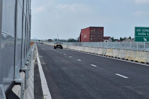 Hà Tĩnh: nhiều vị trí trên tuyến cao tốc được lắp đặt tường chống ồn
