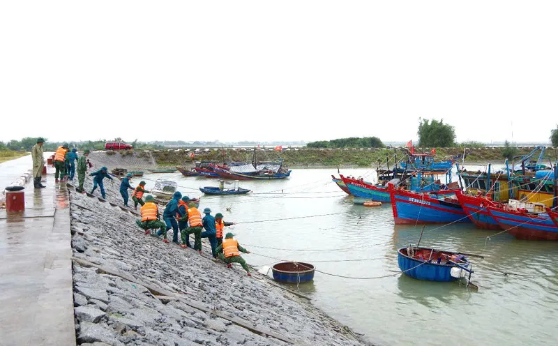 Hà Tĩnh: cấm tàu, thuyền ra khơi, phòng ngừa rủi ro trên biển