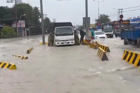 Bình Dương thiệt hại nặng sau trận mưa lớn
