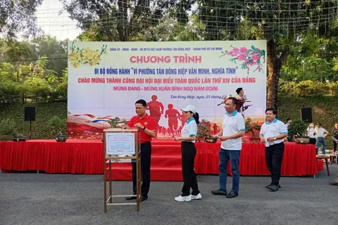 TP Hồ Chí Minh: phường Tân Đông Hiệp quyên góp hơn 1 tỷ đồng chăm lo Tết cho người nghèo