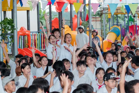 EVNSPC: "Trung thu cho em" - thắp sáng niềm vui cho gần 1.000 trẻ em vùng biên giới