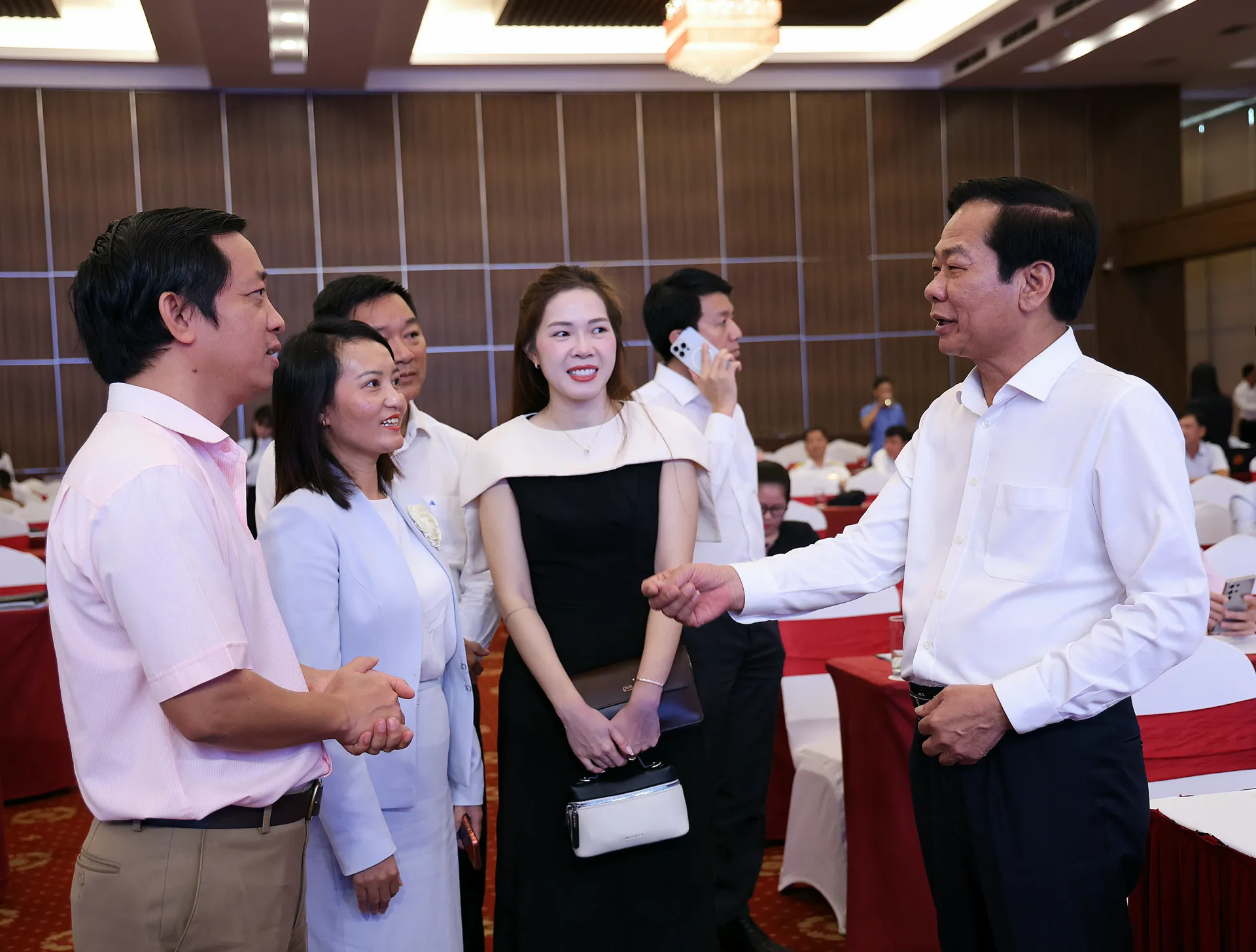 Cần Thơ cam kết giải quyết khó khăn, vướng mắc của doanh nghiệp