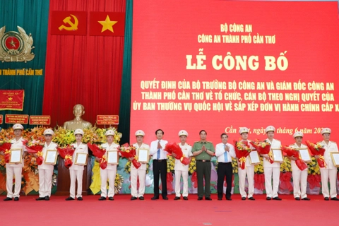 Công an TP Cần Thơ sau sáp nhập có 1 Giám đốc, 9 Phó Giám đốc
