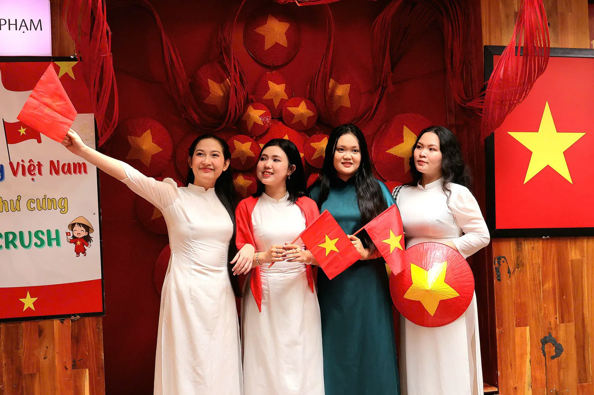 Cần Thơ rực rỡ cờ đỏ sao vàng, hòa nhịp cùng niềm vui Quốc khánh 2/9