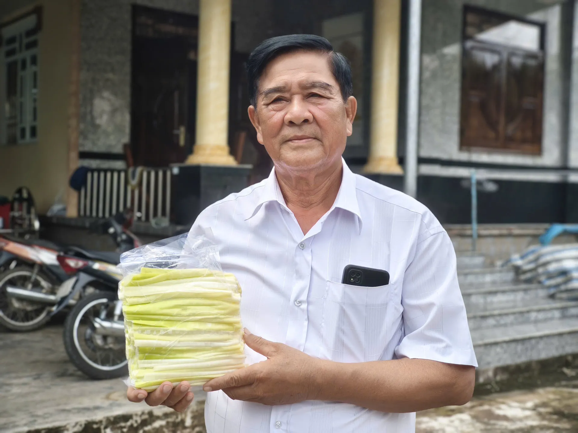 Cà Mau: cựu Bí thư xã cùng người dân làm giàu từ "cỏ dại" trên đất tháp cổ Vĩnh Hưng