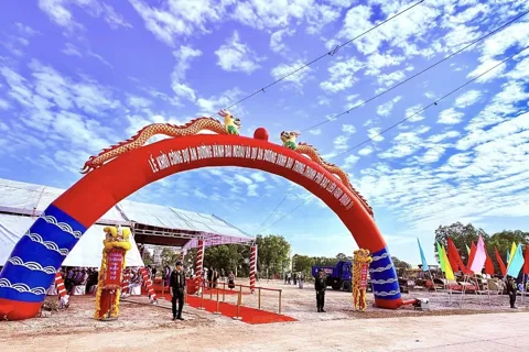 Cà Mau khởi công 2 dự án giao thông trọng điểm, quy mô 1.800 tỷ đồng