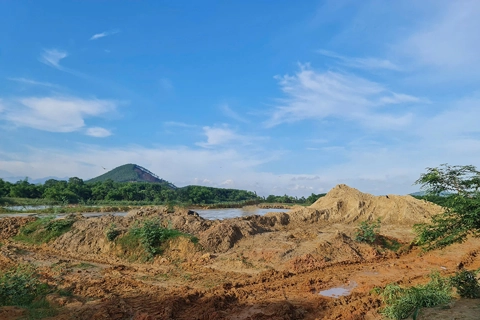Nguyên Trưởng Công an huyện bị khởi tố vì liên quan đến khai thác cát trái phép