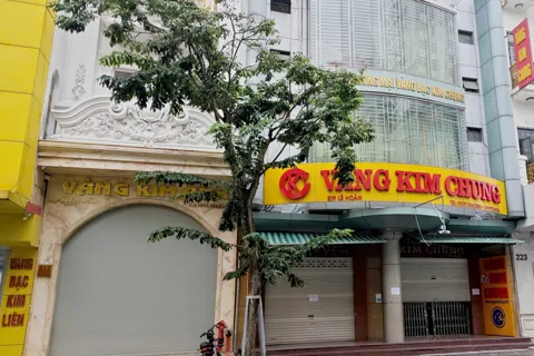 Thanh Hoá: phố vàng Lê Hoàn vắng vẻ, người dân lúng túng tìm nơi giao dịch