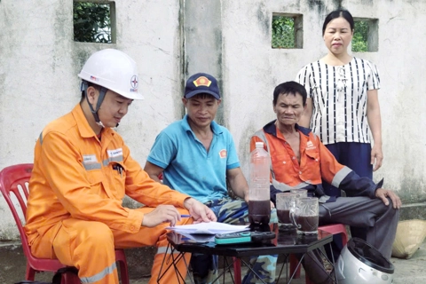 Không thay đổi sinh hoạt, hóa đơn tiền điện vẫn tăng 8 lần: vì đâu nên nỗi?
