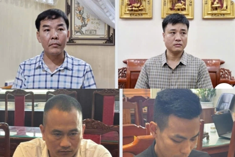 Khám xét nơi ở thủ nhang đền Am Tiên Lê Bật Sơn và 3 nghi phạm