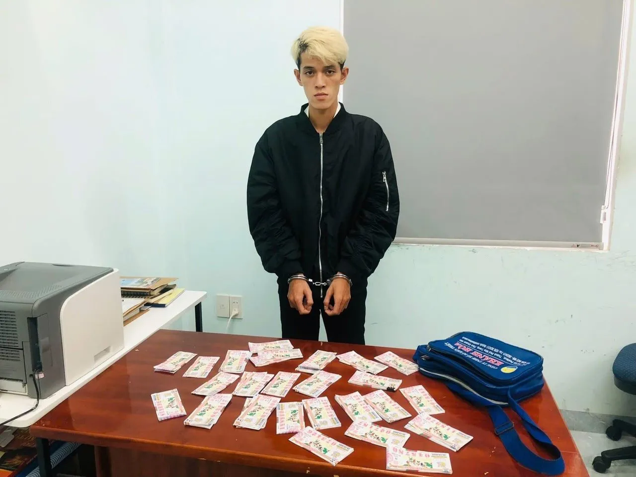 Gia Lai: bắt thanh niên giật vé số của người khuyết tật