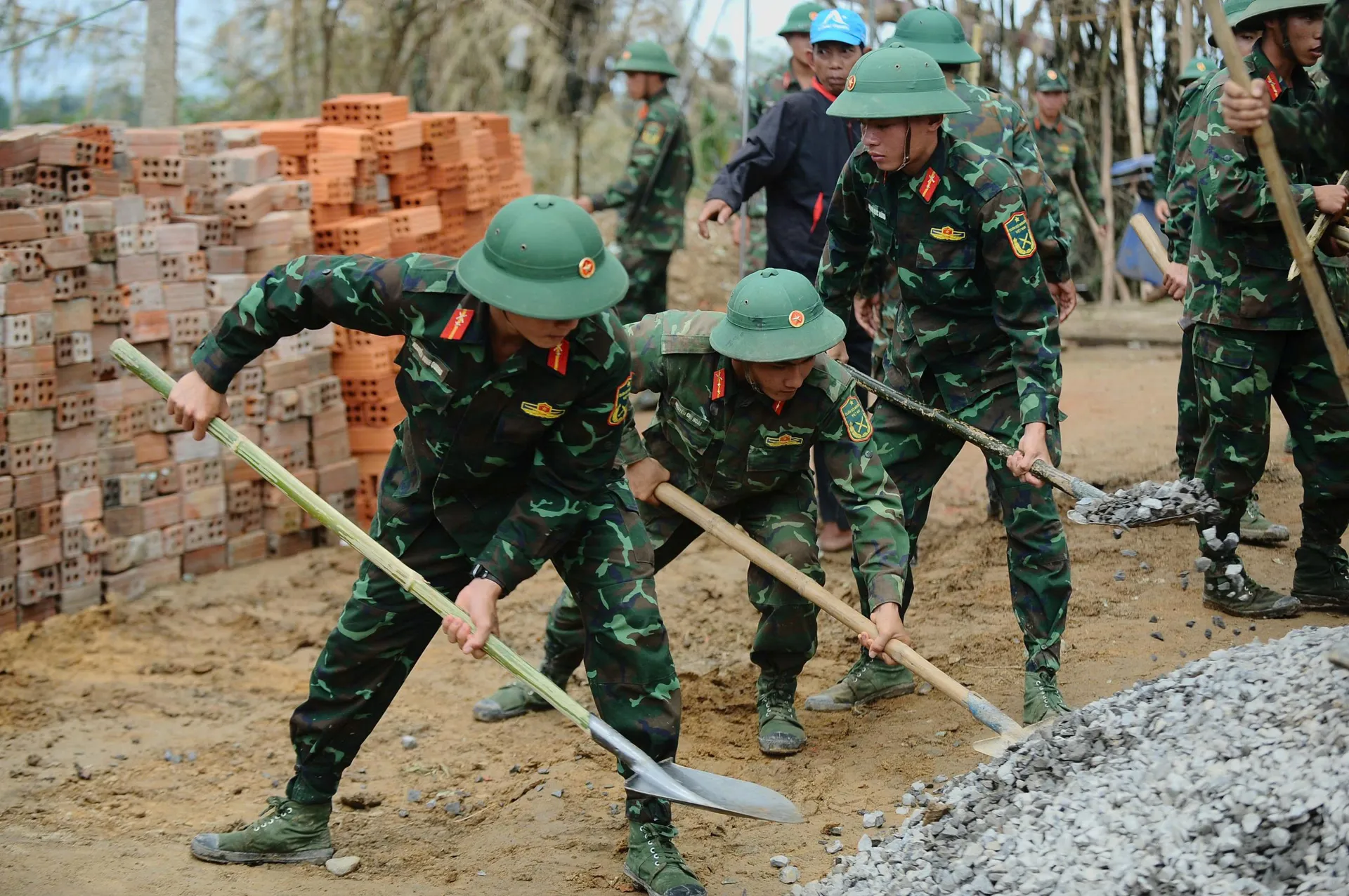 Đắk Lắk: khởi công xây dựng lại nhà cho người dân vùng lũ