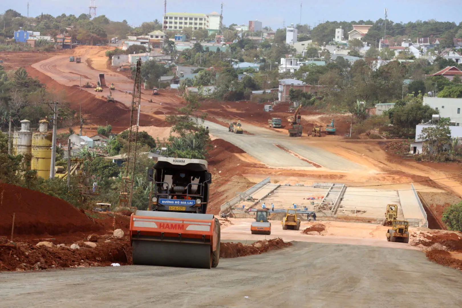 Gia Lai: quyết tâm đưa hai công trình giao thông trọng điểm về đích đúng tiến độ