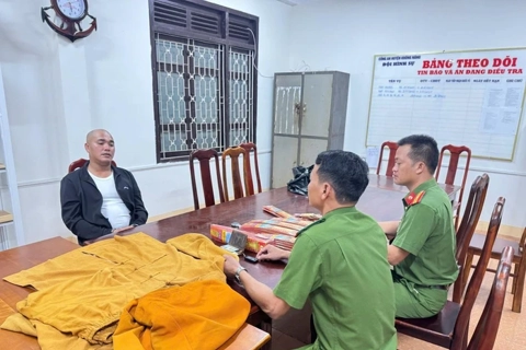Bắt giữ đối tượng giả sư thầy lừa đảo, chiếm đoạt tài sản