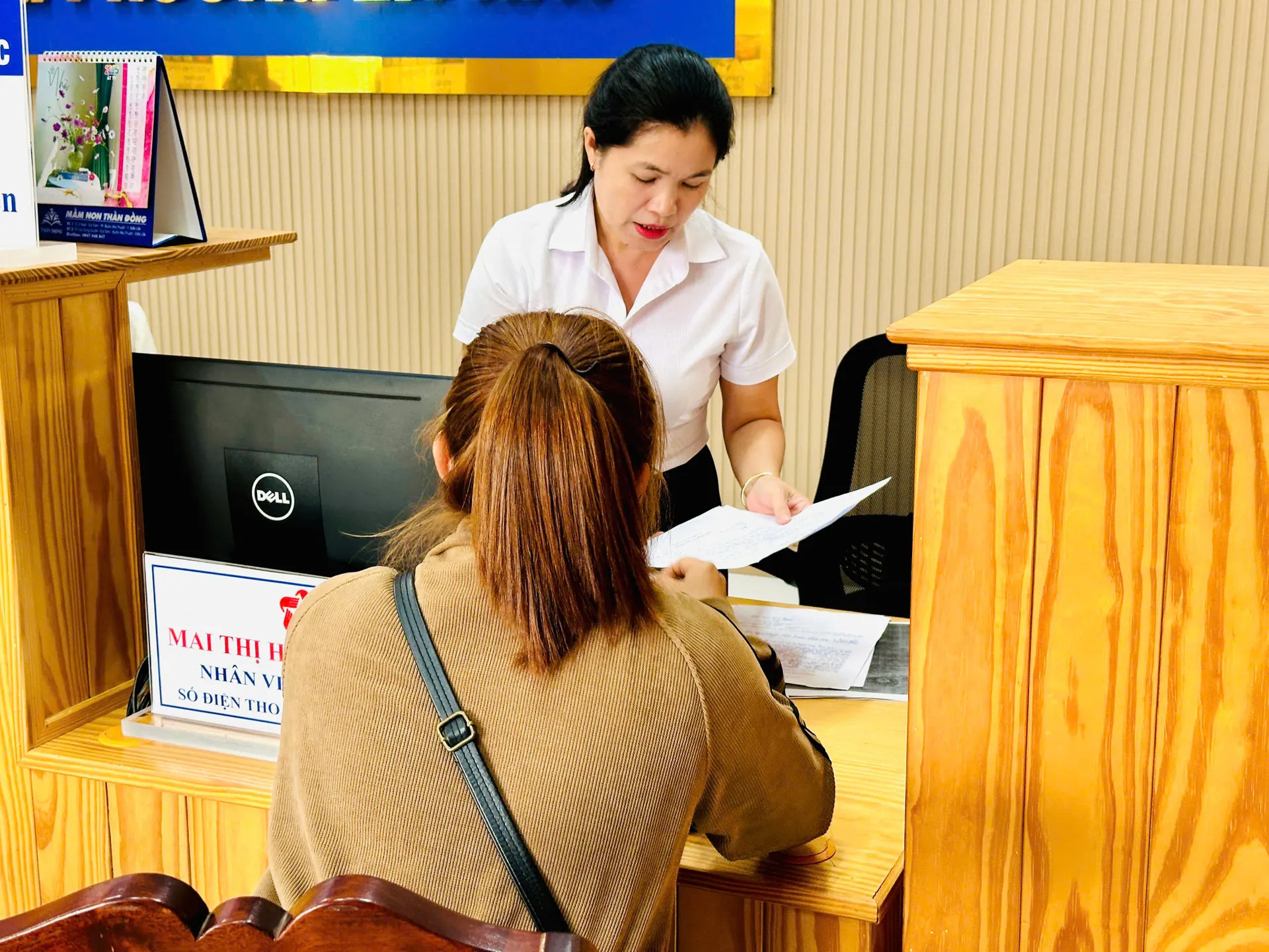 Người dân phấn khởi trong ngày đầu vận hành chính quyền hai cấp tại Đắk Lắk