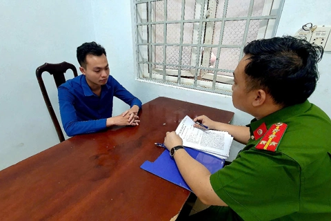 Bắt đối tượng dùng “bùa ngải” lừa quay clip nhạy cảm, tống tiền phụ nữ