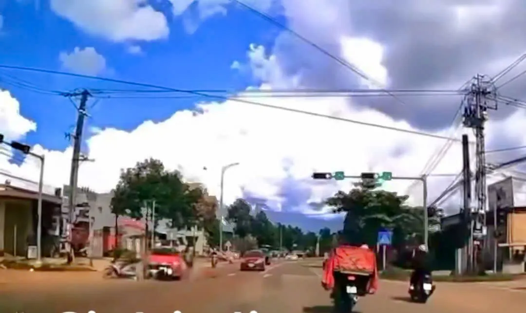 Gia Lai: ô tô gây tai nạn liên hoàn trên Quốc lộ 19, 3 người bị thương