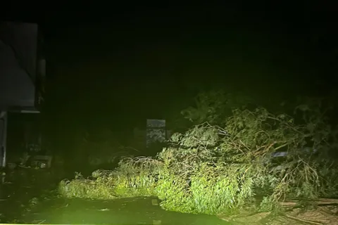 Đắk Lắk: thiệt hại nặng nề sau bão số 13, 2 người tử vong, hàng trăm ngôi nhà hư hỏng