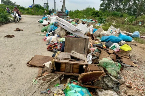 Đắk Lắk: cần khẩn trương xử lý lượng rác thải khổng lồ sau lũ lụt