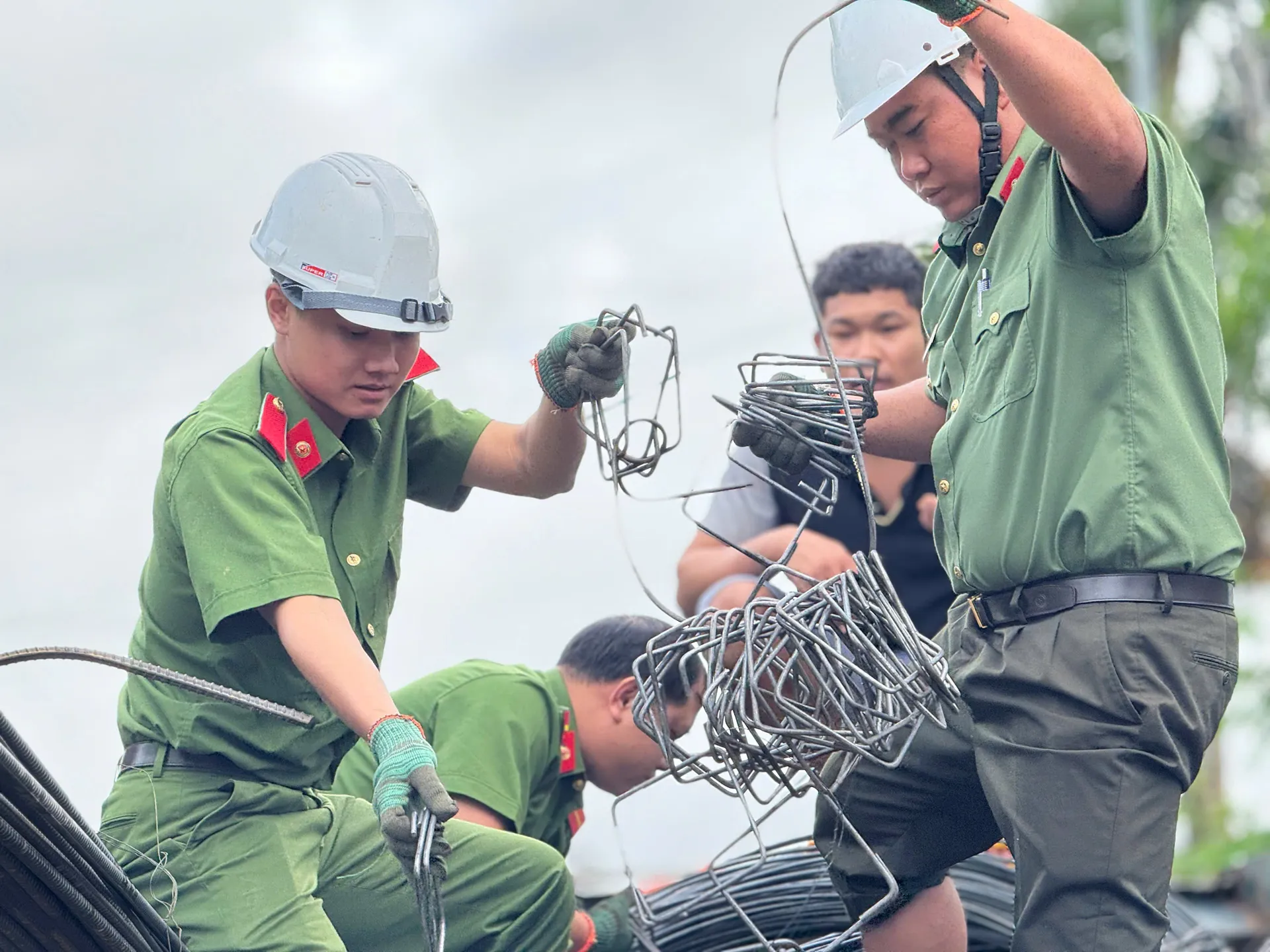 Đắk Lắk: tăng cường 140 cán bộ chiến sĩ thực hiện “Chiến dịch Quang Trung”