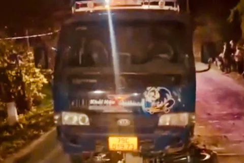 Đắk Lắk: va chạm với xe tải, hai thanh niên đi xe máy tử vong
