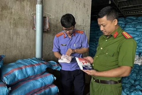 Đắk Lắk: khởi tố Giám đốc công ty sản xuất muối i-ốt giả với quy mô cực lớn