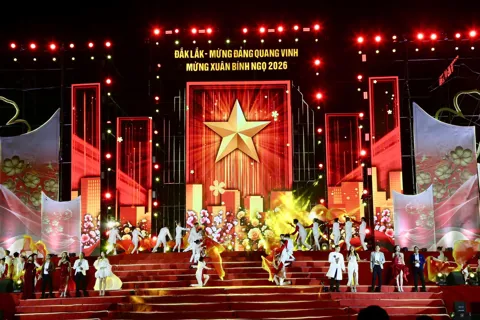 Đắk Lắk: đặc sắc đêm nhạc chào đón năm mới và những sắc màu chạm vào cảm xúc