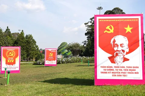 Lâm Đồng rực rỡ cờ, hoa chào mừng Đại hội XIV của Đảng
