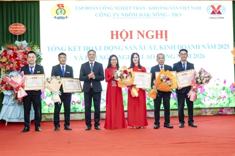 Công ty Nhôm Đắk Nông -TKV nộp ngân sách Nhà nước năm 2025 đạt 858 tỷ đồng