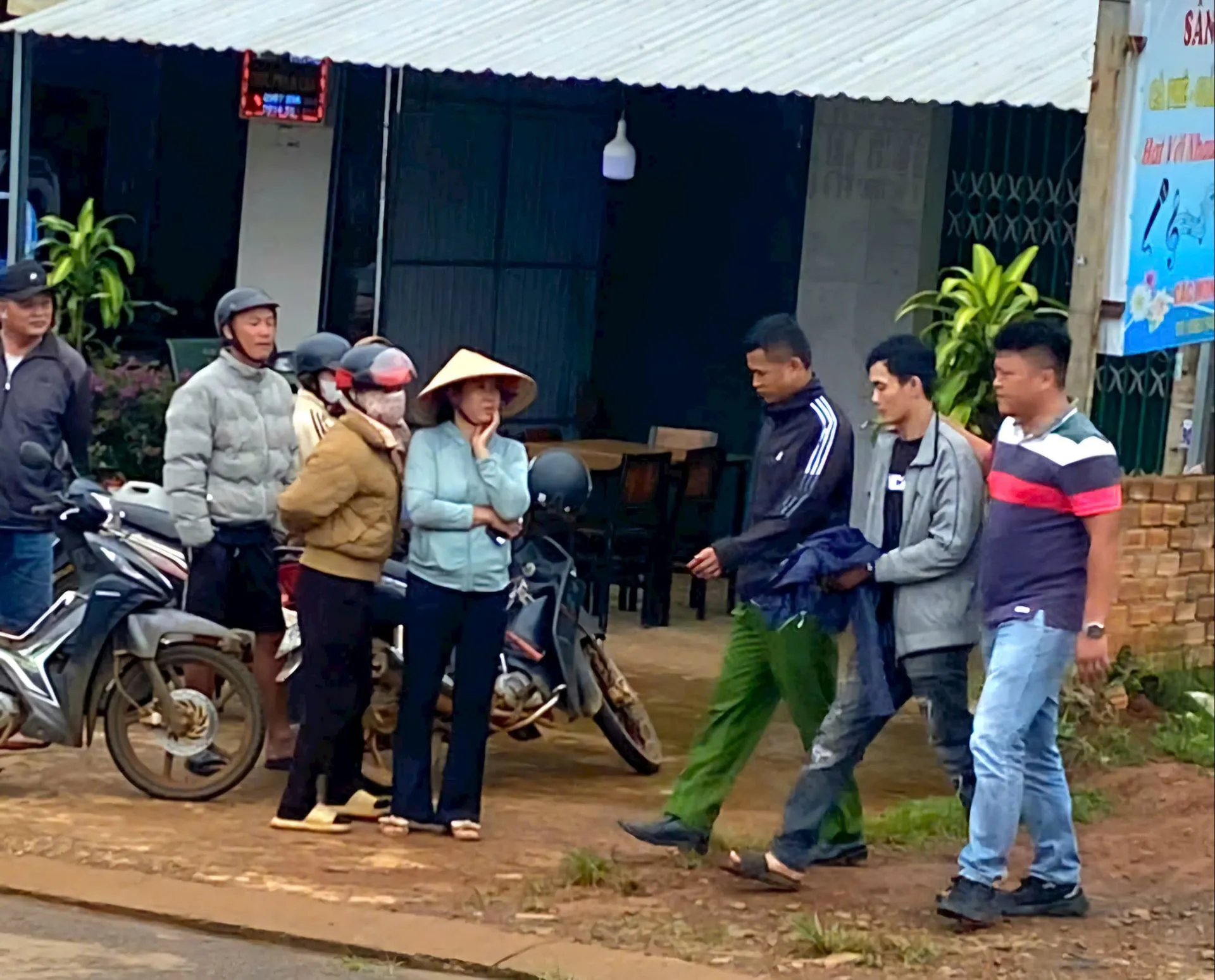 Lâm Đồng: mâu thuẫn trong lúc ăn nhậu, 1 người bị đâm tử vong