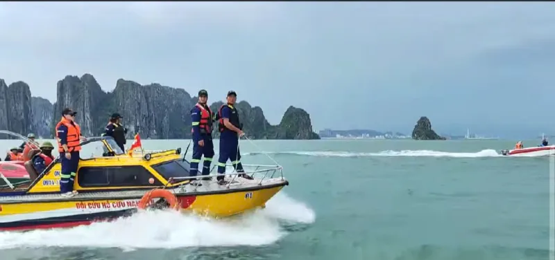 Phát hiện thi thể nghi là nạn nhân cuối cùng vụ lật tàu trên vịnh Hạ Long