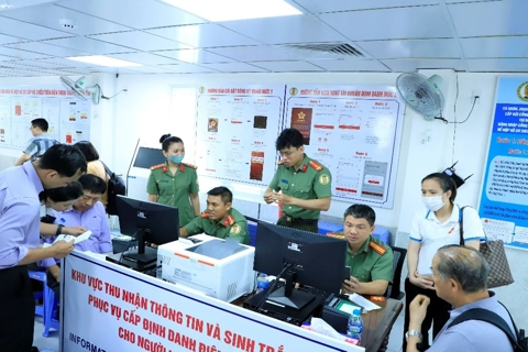 Đồng Nai: hơn 200 người nước ngoài được cấp định danh điện tử sau 2 ngày