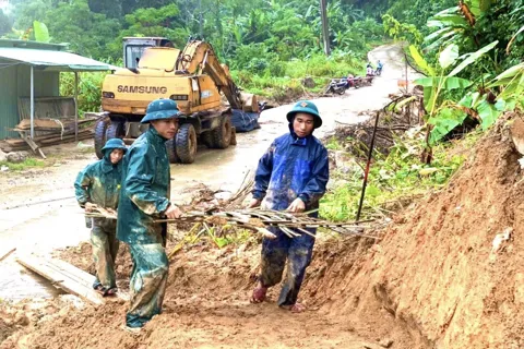 Đà Nẵng: các xã miền núi dốc sức khắc phục tạm thời sau mưa lũ