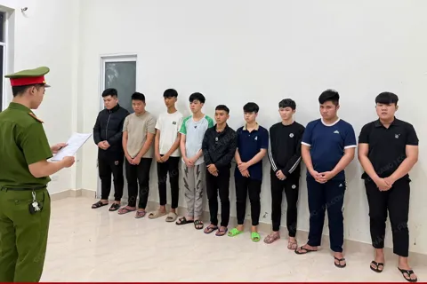 Đà Nẵng: khởi tố, bắt tạm giam 9 thanh thiếu niên gây rối trật tự công cộng trong đêm
