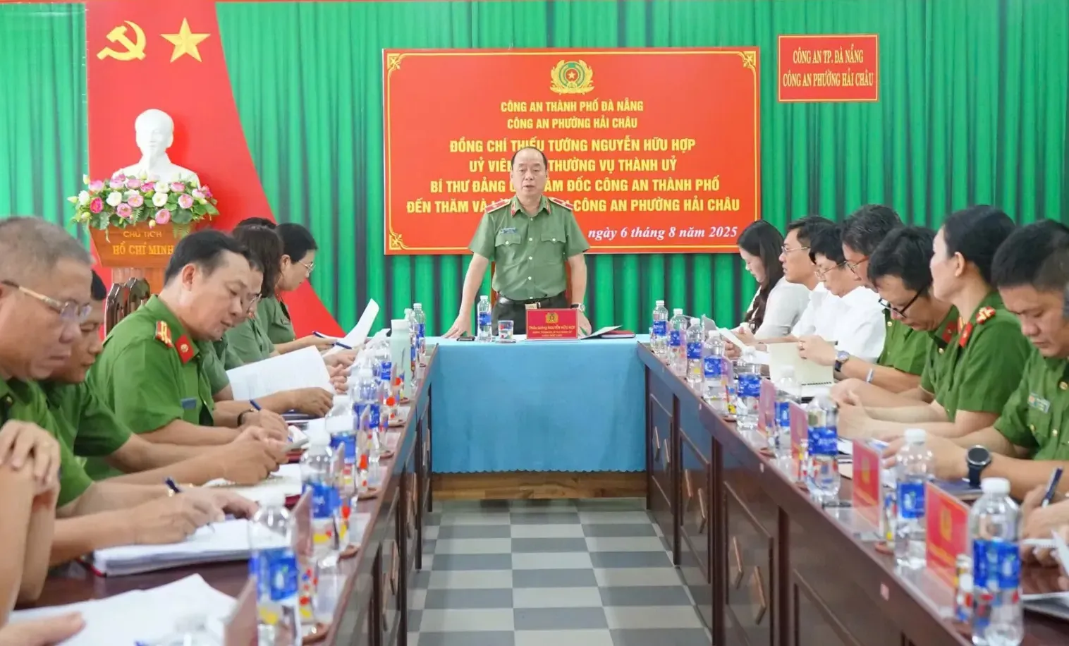 Tăng cường bám sát cơ sở, giữ vững an ninh từ nền tảng địa bàn trọng điểm