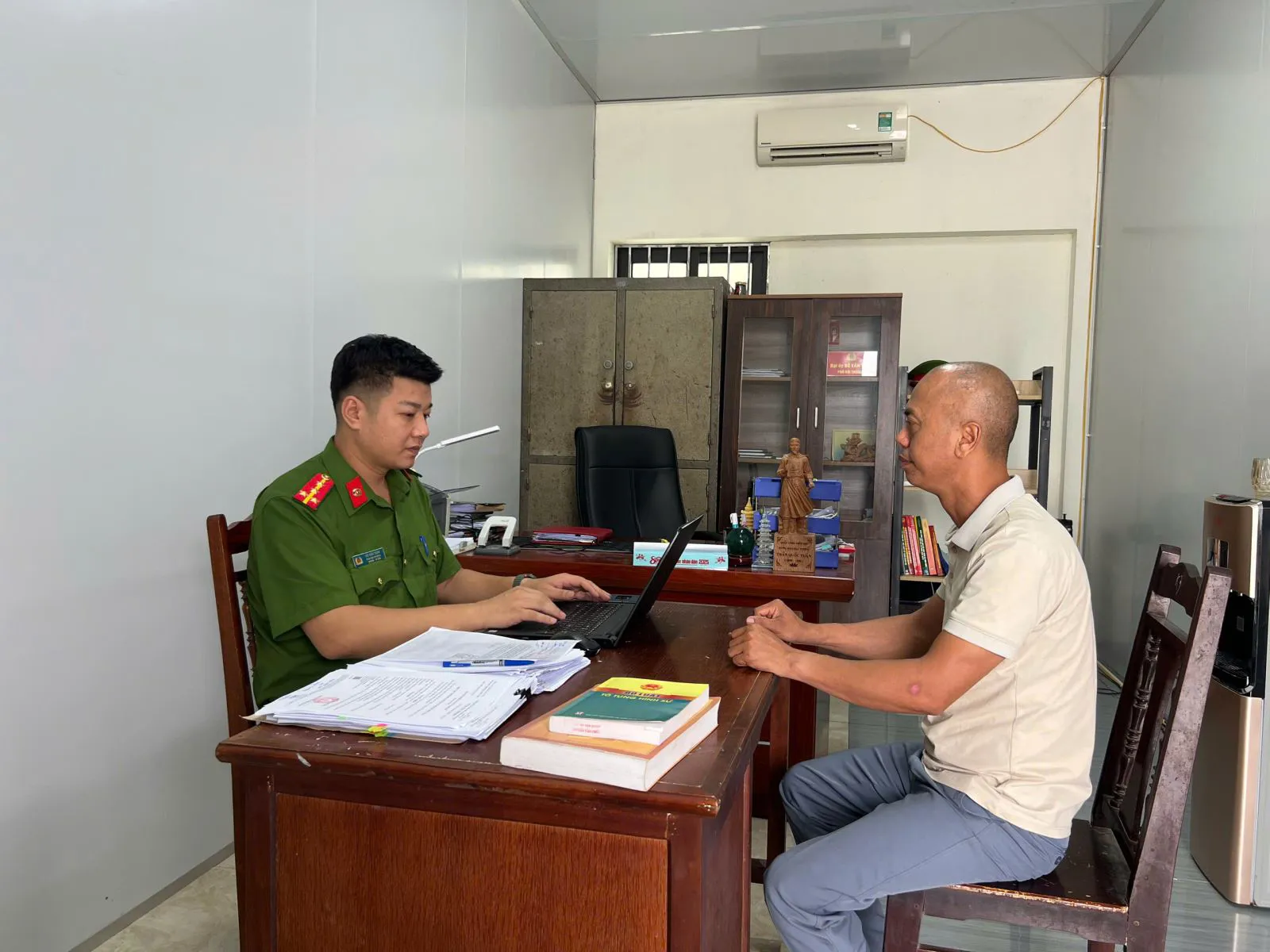Bắt tạm giam 2 đối tượng liên quan vụ cháy khiến 6 người tử vong ở Hưng Yên
