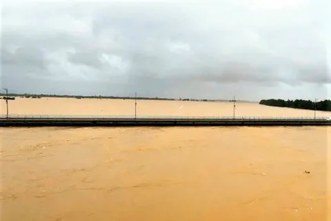 Mực nước sông Thu Bồn vượt đỉnh lũ lịch sử năm 1964, Đà Nẵng thiệt hại nặng