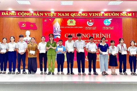 Lan tỏa hình ảnh người chiến sĩ Công an vì dân phục vụ 