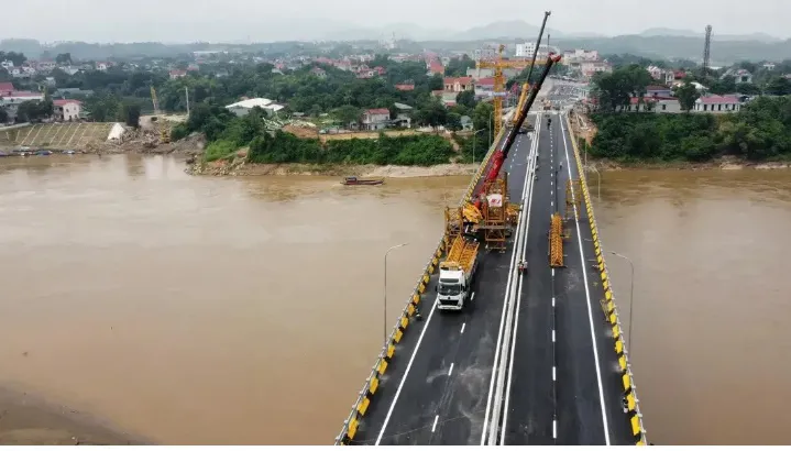 Khánh thành cầu Phong Châu mới - biểu tượng đoàn kết quân dân
