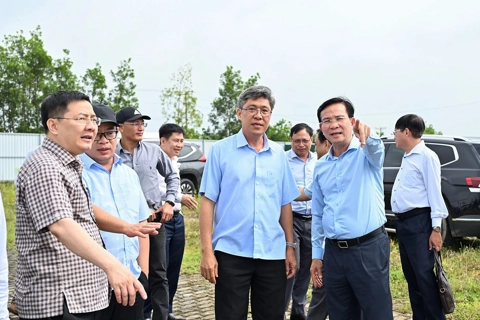 Chủ tịch UBND tỉnh Lâm Đồng khảo sát loạt dự án công nghiệp, hạ tầng ven biển