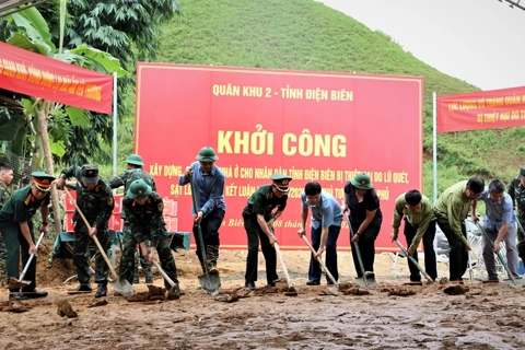 Khởi công xây hơn 300 căn nhà cho người dân vùng lũ Điện Biên