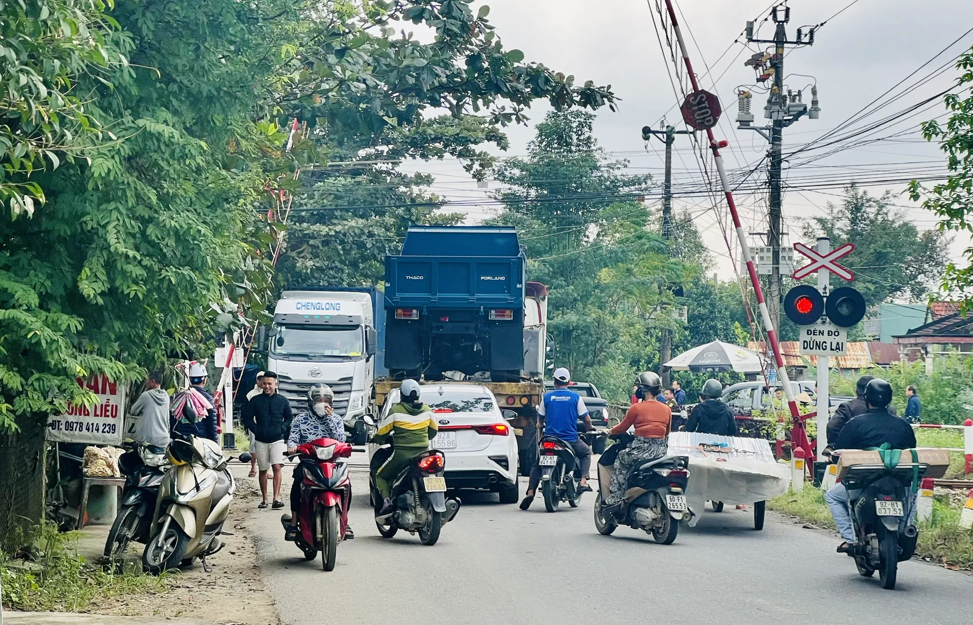 Quảng Nam: Dự án Quốc lộ 14E đoạn cầu vượt đường sắt bế tắc