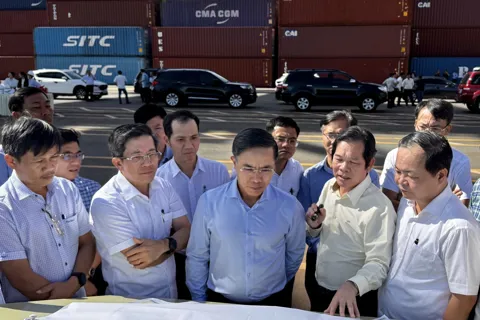 Chủ tịch UBND TP Đà Nẵng làm việc với doanh nghiệp chủ lực
