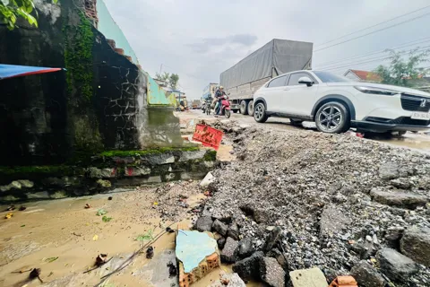 Nút giao cầu vượt đường sắt Quốc lộ 14E nguy cơ tiếp tục lùi tiến độ