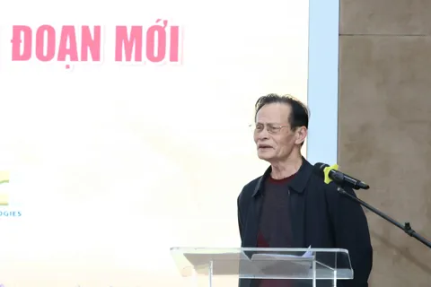 TS Lê Xuân Nghĩa: Cần sớm có sàn giao dịch vàng vật chất để chấm dứt tình trạng "mù mờ giá"