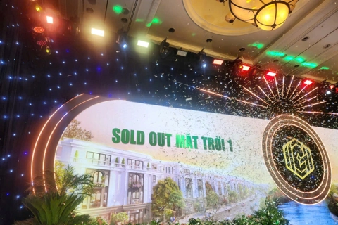 Mayhomes đồng hành cùng tâm điểm bùng nổ - SOLD OUT khu Mặt Trời - Vinhomes Golden City  

