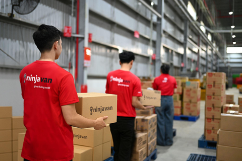 NINJA VAN đẩy mạnh triển khai dịch vụ tiếp hàng  Ninja B2B: Giải pháp tối ưu vận hành, tăng tốc doanh số trên từng kệ hàng
