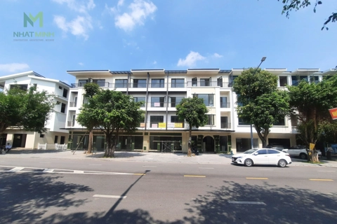 Thi công cửa nhựa Composite: Lắp sai một lần, trả giá gấp đôi