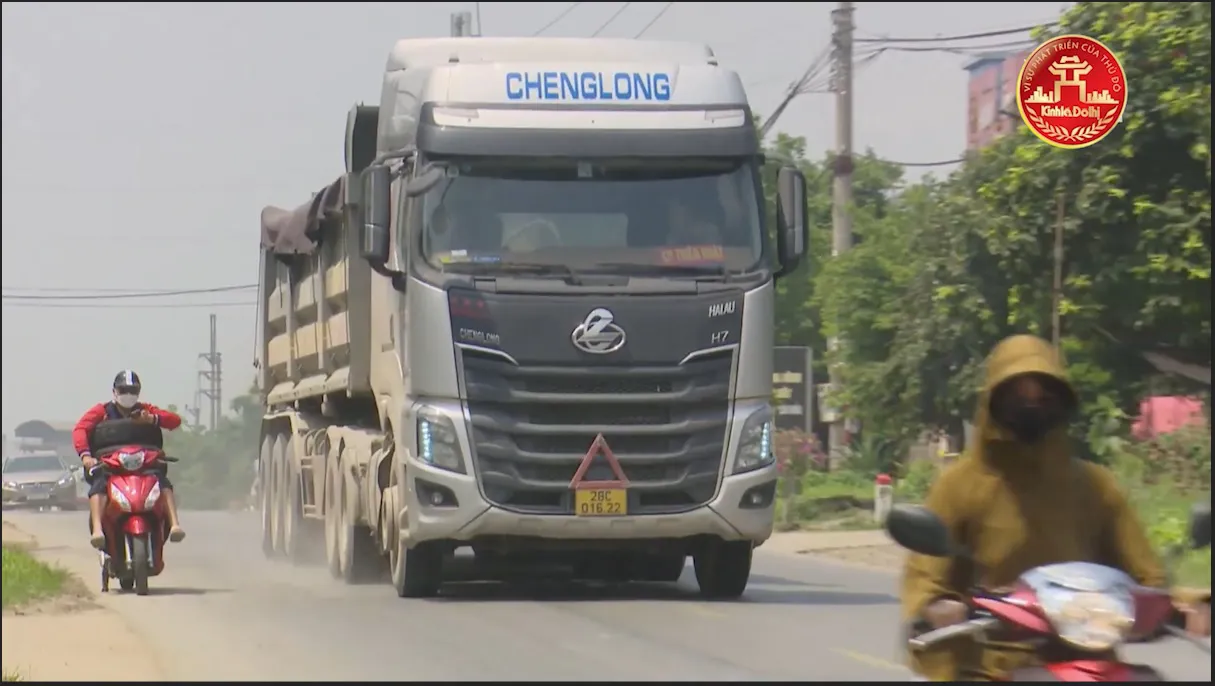 CSGT Hà Nội: Tăng cường kiểm tra, xử lý nghiêm các vi phạm xe quá khổ, quá tải