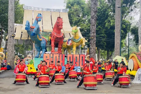 Hội hoa Xuân TP Hồ Chí Minh lần thứ 46: linh vật ngựa truyền tải thông điệp bứt phá, khơi dậy khát vọng vươn xa